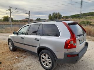 Volvo XC90 2004