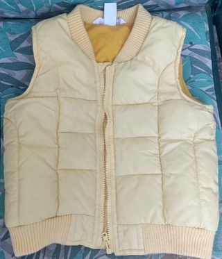 Chaleco acolchado amarillo