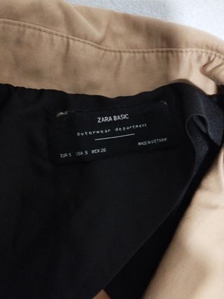 Gabardina beige Zara