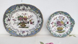 Plato porcelana Mellor, Venables & Co.