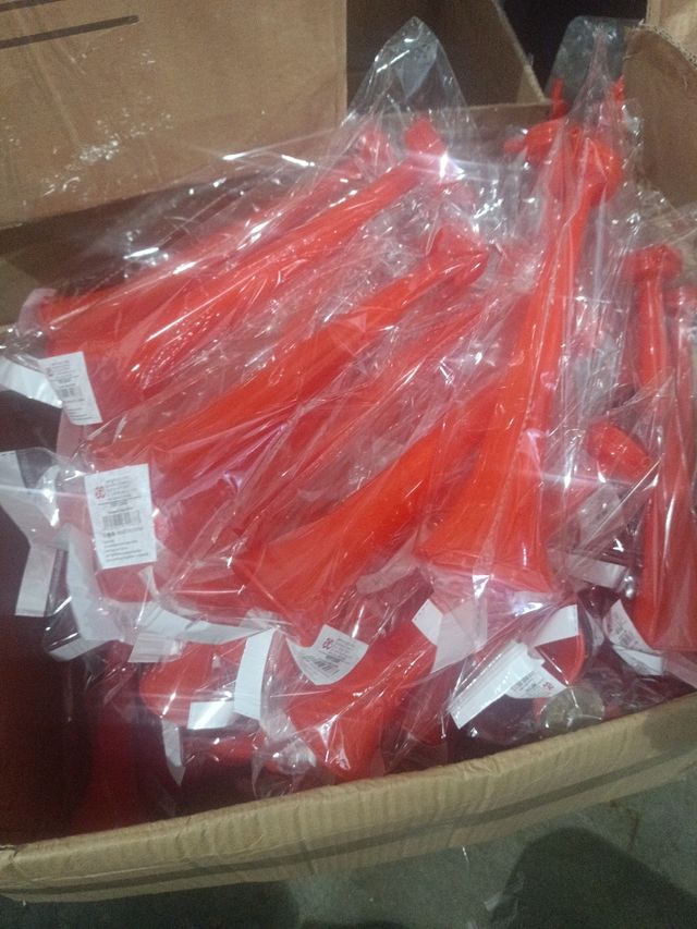 Megafonos rojos - 50 unidades
Burbucelas rojas