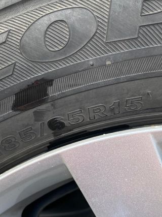 4 Llantas Peugeot 15" usadas