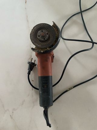 Amoladora angular 750W usada