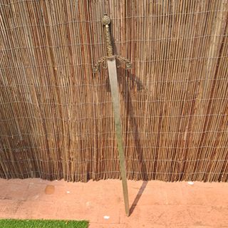 Espada antigua decorativa