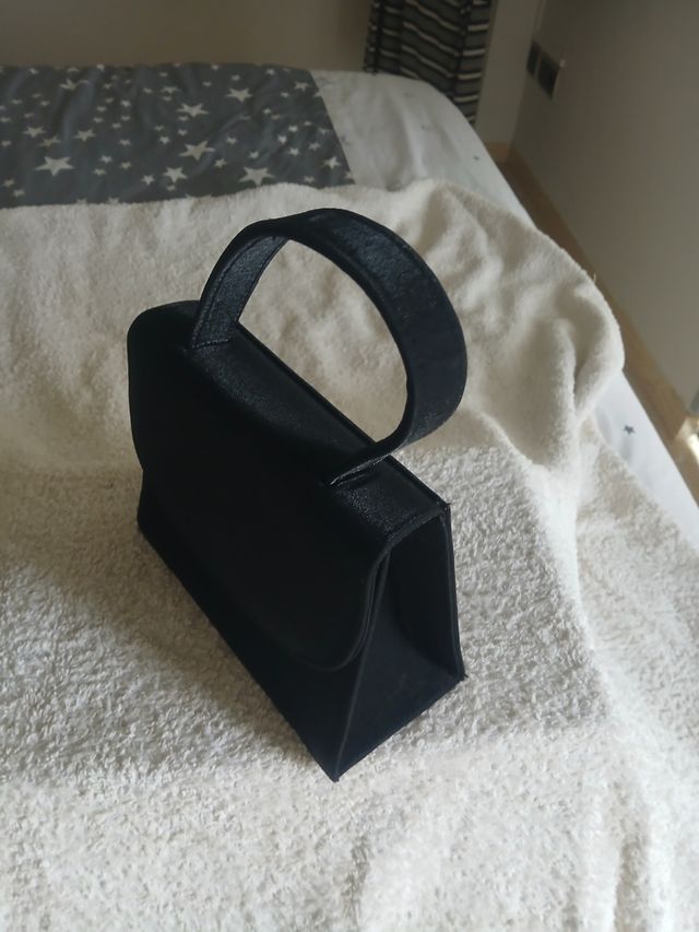 Bolso negro pequeño