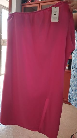 Vestido rosa manga sisa y una manga ,  talla 52