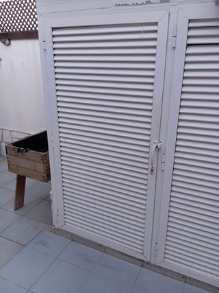 Puerta aluminio blanca - Armario