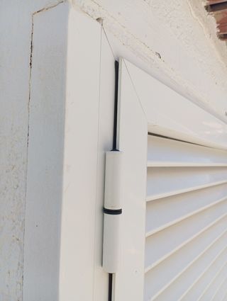 Puerta aluminio blanca - Armario