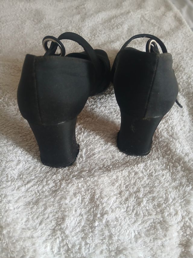 Zapatos negros de fiesta