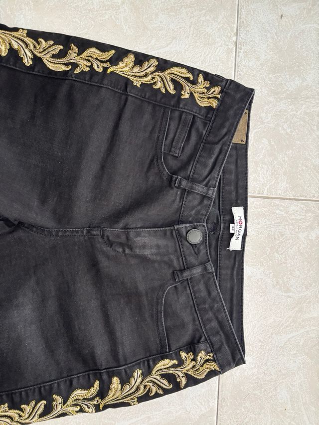 Jeans Morgan negros - dorados