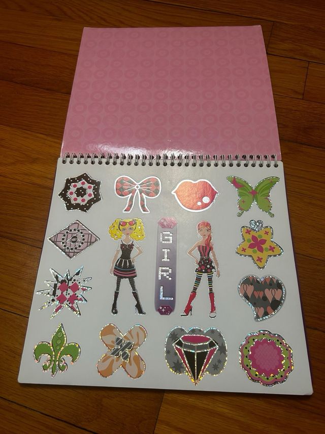 Libro de plantillas de dibujo: Diseño de moda