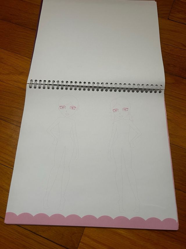 Libro de plantillas de dibujo: Diseño de moda