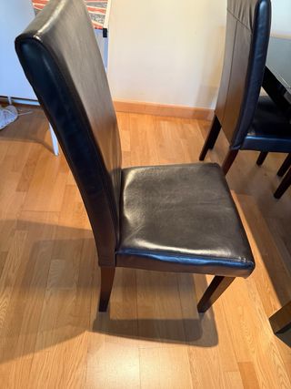 Mesa cristal negra + 4 sillas