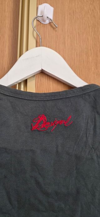 Camiseta Desigual S - Gris Roja