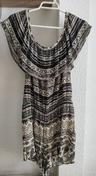 Mono corto beige y negro