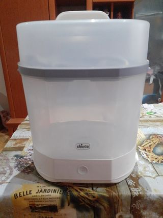 Esterilizador Chicco biberones.