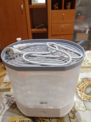 Esterilizador Chicco biberones.