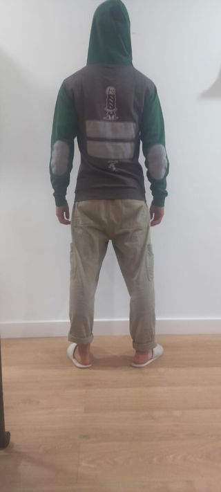 Hoodie gris-verde con cremallera