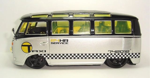 VOLKSWAGEN SAMBA TAXI CUSTOM MAISTO ESCALA 1:25