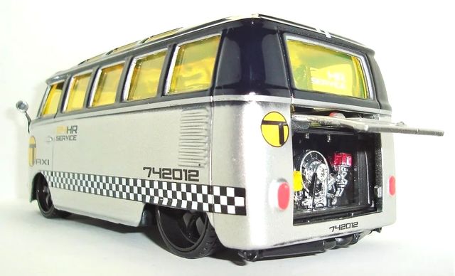 VOLKSWAGEN SAMBA TAXI CUSTOM MAISTO ESCALA 1:25