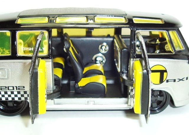 VOLKSWAGEN SAMBA TAXI CUSTOM MAISTO ESCALA 1:25
