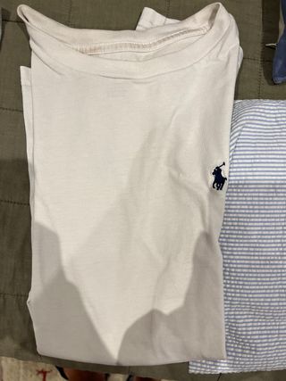 Lote de 6 camisetas de manga larga.