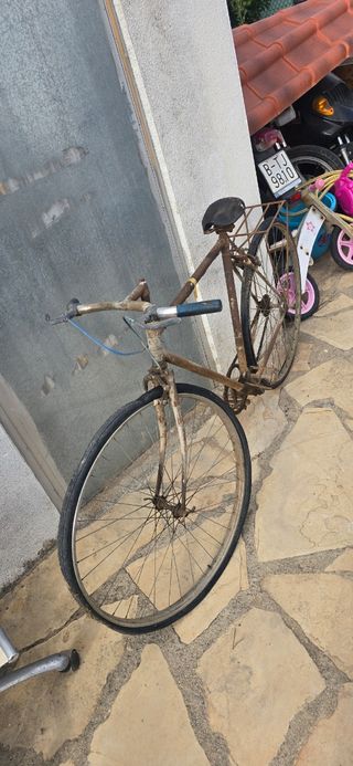 Bicicleta antigua clásica