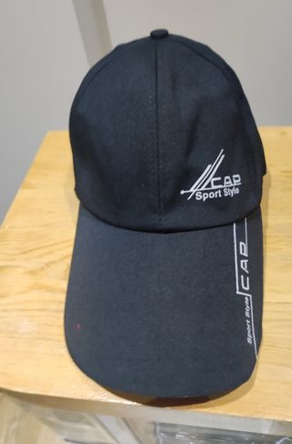 Gorras Deportivas - Roja y Negra