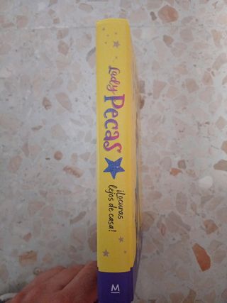 ¡Locuras lejos de casa! (Serie Lady Pecas 1)