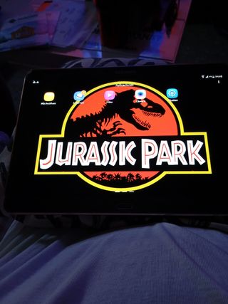 Tablet Samsung usada color dorado