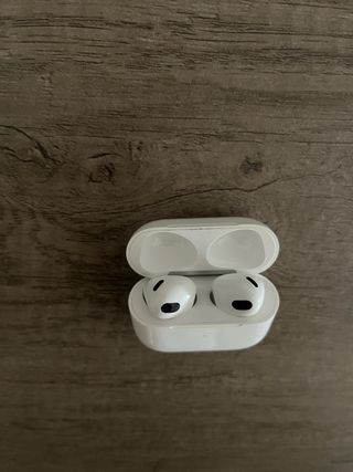 Apple AirPods 3 