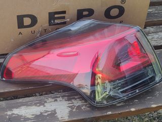 Piloto Toyota RAV4 2016 izquerdo más derecho 