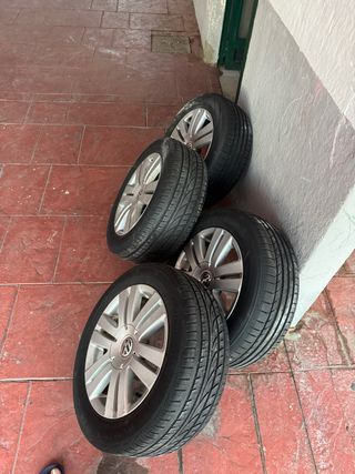 4 Llantas VW