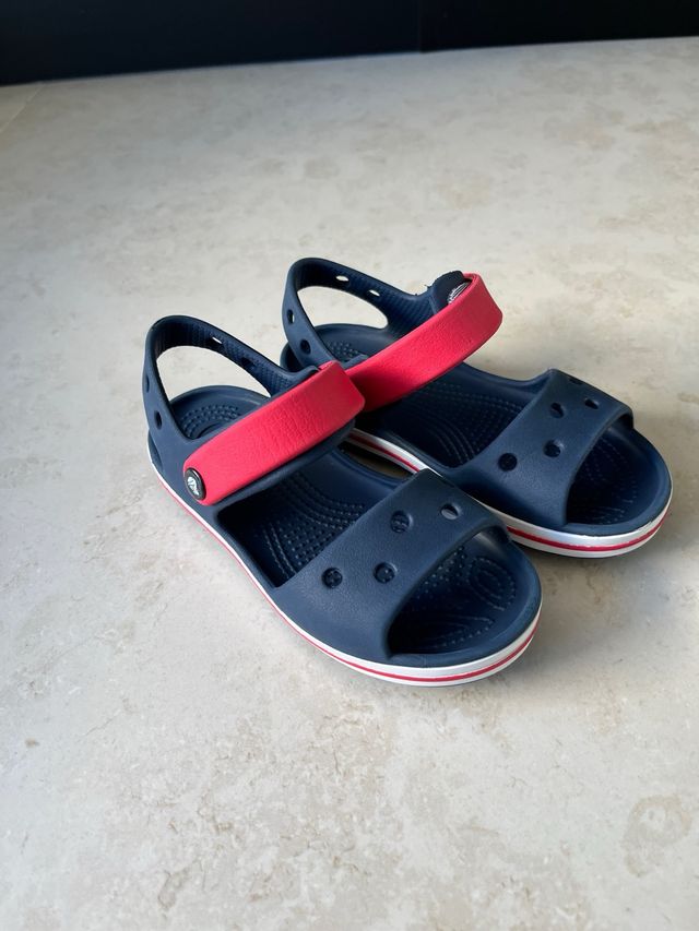Sandalias Crocs para niños - Azul y Rojo 28/29