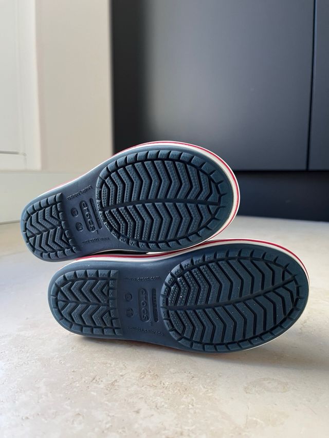Sandalias Crocs para niños - Azul y Rojo 28/29