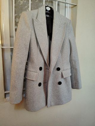 Abrigo Zara gris talla S