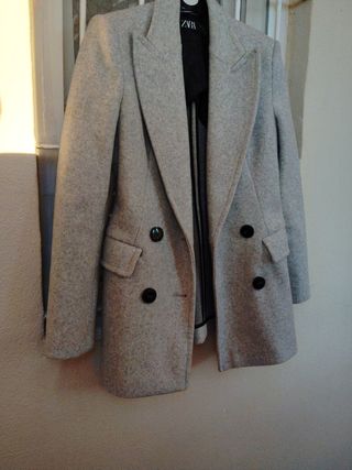 Abrigo Zara gris talla S