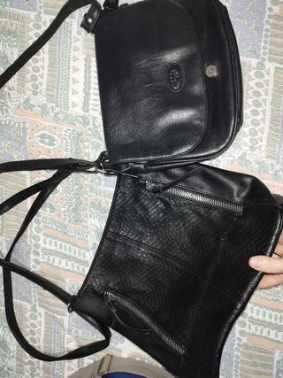 2 bolsos negros 