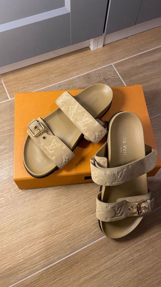Sandalias Louis Vuitton Beige