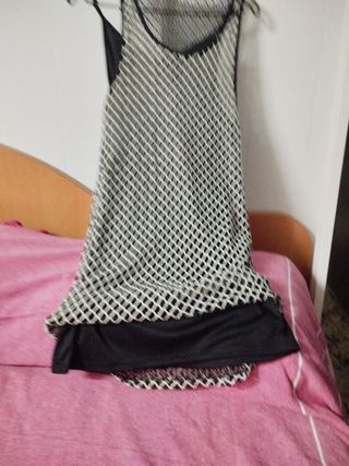 Vestidodorsdo y negro de hilo