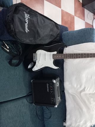 Guitarra eléctrica Silverado + Amplificador