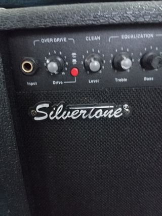 Guitarra eléctrica Silverado + Amplificador