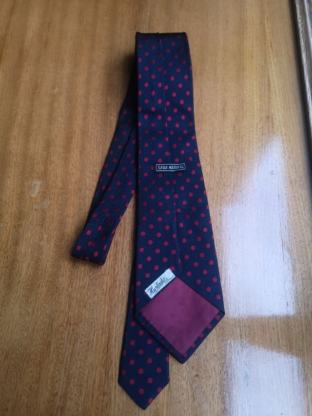 Corbata Hurtado - lunares rojos