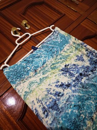 Falda larga azul y blanca
