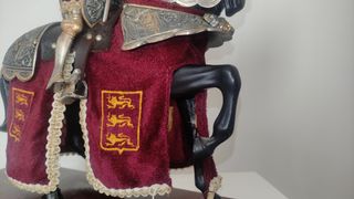 Figura caballero medieval a caballo 