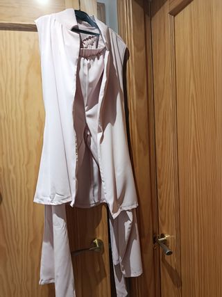 Conjunto pantalón y chaleco rosa