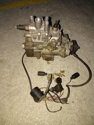 Bomba inyeccion VAG 0460484128 usada