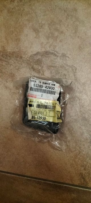 Tappo paraurti ant. Copri gancio.
 Toyota RAV4