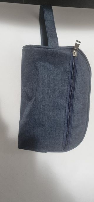 Pochette da viaggio blu scuro