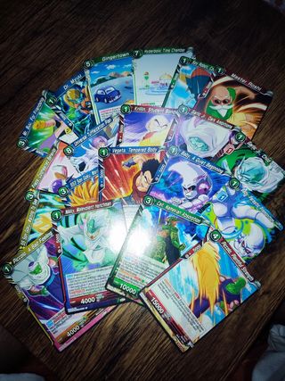 Lote de 28 cartas + tablero de papel de Dragon Bal